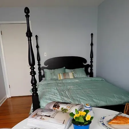 Casa Al Mare Beachfront Retreat King Bed Near Yale